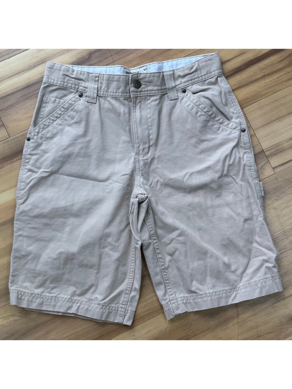 105: Urban Pipeline Beige/Tan Youth Shorts - 14H